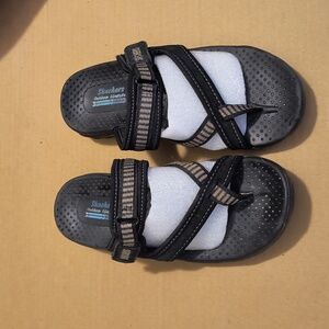 Women's sketchers sandals size 8